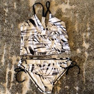 Reef floral two piece